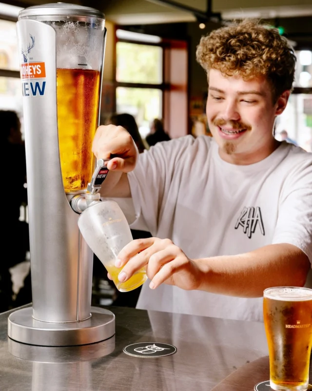 Our 2.5lt Tooheys New Beer Towers are very popular with patrons! Ideal for Clubs, Hotels, Bars & Restaurants. Add a new & exciting feature to your Venue!🍻 #beertower #beertowers #beertubes #beer #tooheysnew #goodtimes